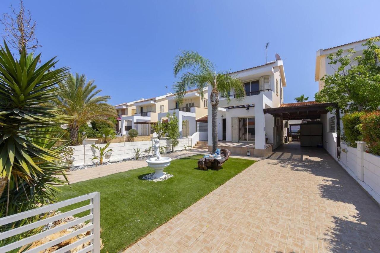 Beachfront Villa Carpe Diem Kiti エクステリア 写真