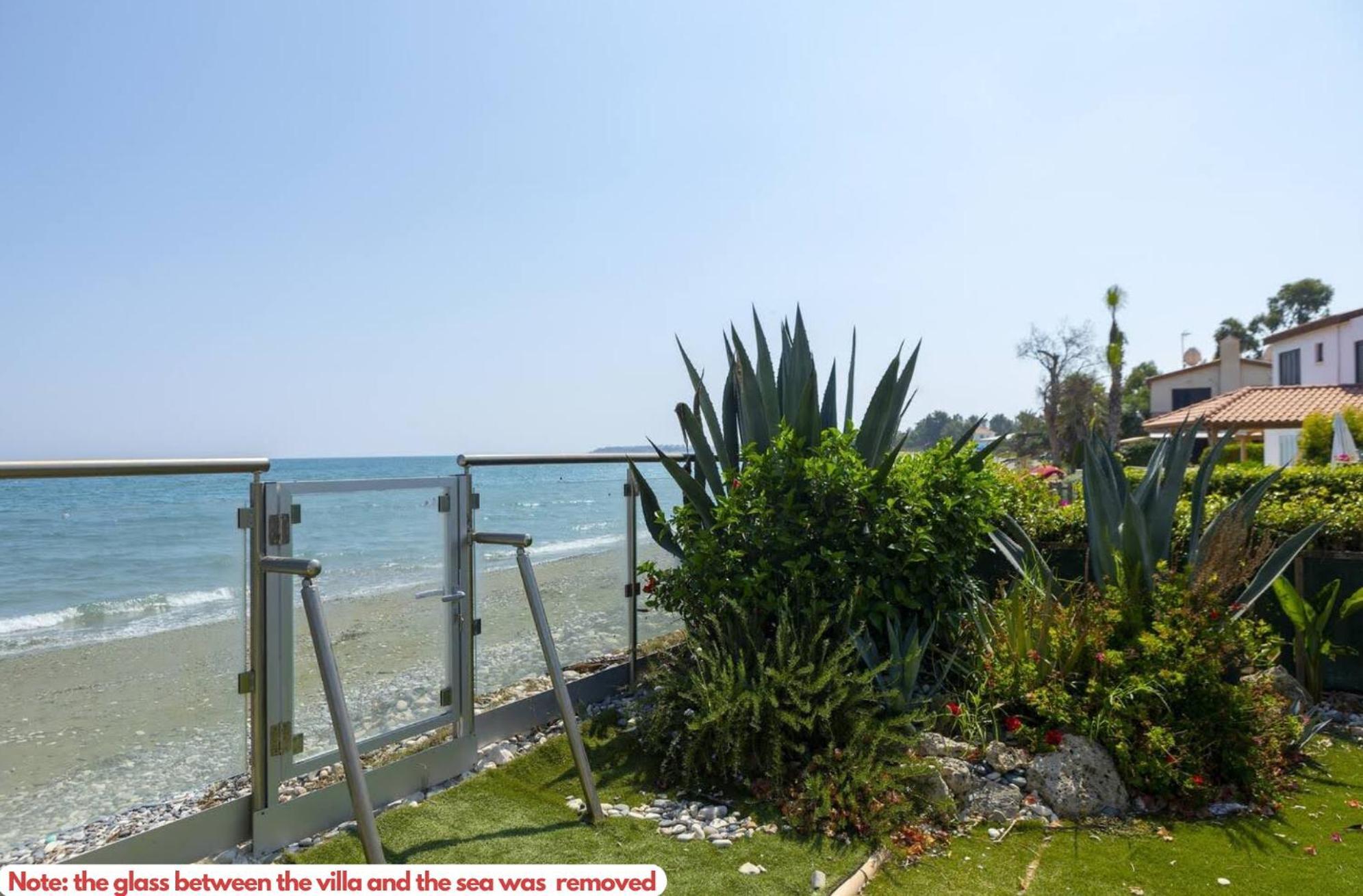 Beachfront Villa Carpe Diem Kiti エクステリア 写真